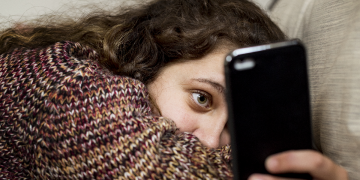 The fear of being disconnected: it affects women more than men